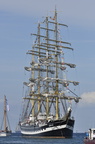 Die "Kruzenshtern" (ehemals Padua!) vor Warnemünde (einlaufend).