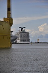 Hafenrundfahrt auf der Warnow.
Kreuzfahrtschiffe in Warnemünde.
